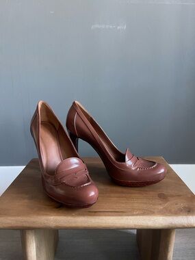 Bottega Veneta Loafer Pumps Brown Leather Stiletto Quiet Luxury Heels Academia